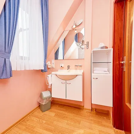 Otel Burkard 3*
